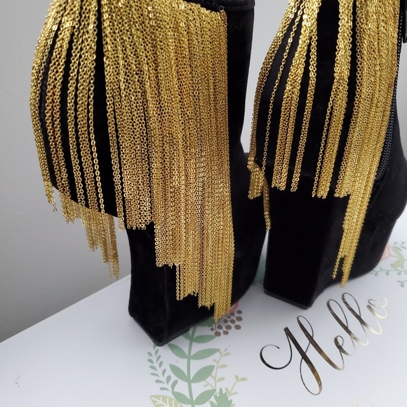 Shoes - Picture 3 of 6